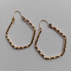 SOLD! Vintage 14k gold filled hoop earrings